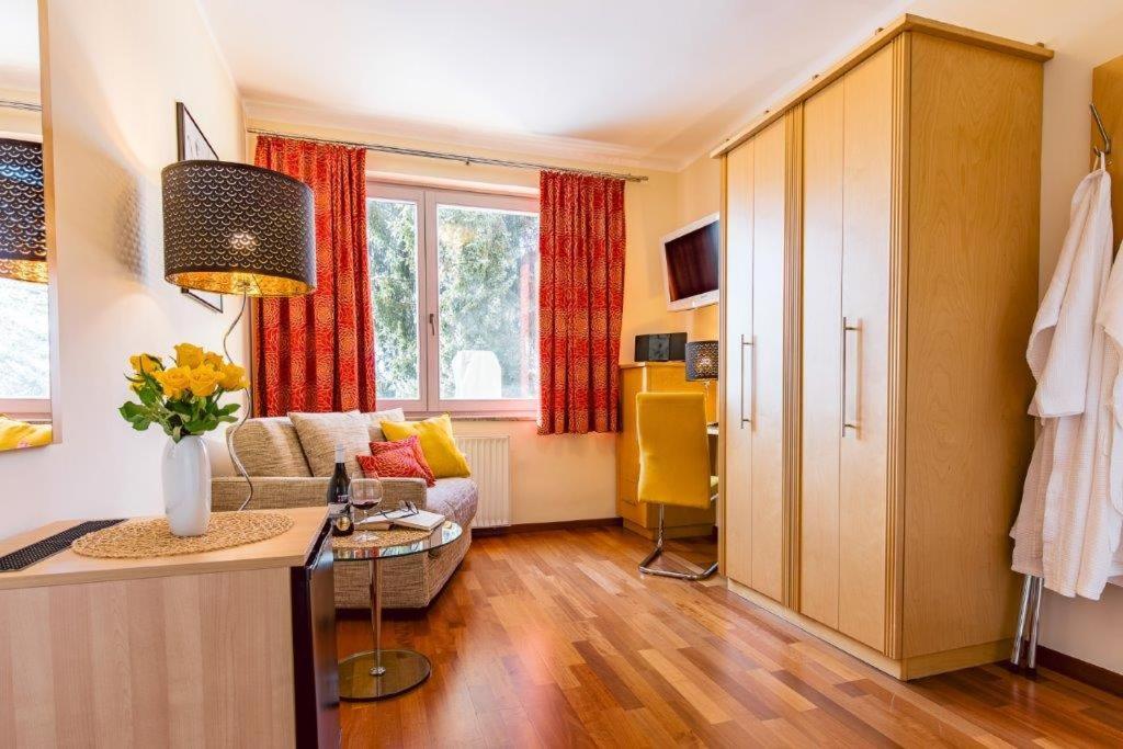 וילאך Das Moser - Hotel Garni Am See (Adults Only) מראה חיצוני תמונה